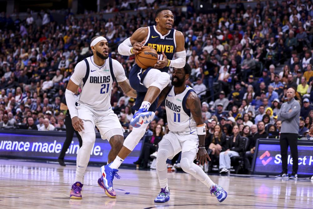 他在每场比 他在每场比